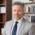 Владимир Кулаков